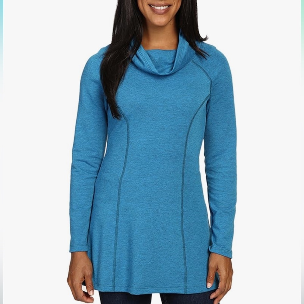 Women’s NWT Beautiful teal aqua Baja tunic size extra small with ccowl neck